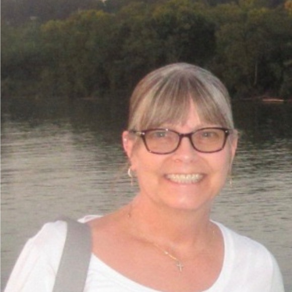 Meet your Posher, Robin - Picture 1 of 1